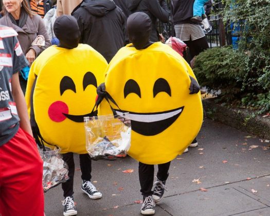disfraz original emoji