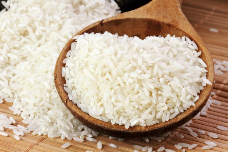 ¿Móvil mojado ¡Que no cunda el pánico! Mira cómo impedir que se estropee_arroz